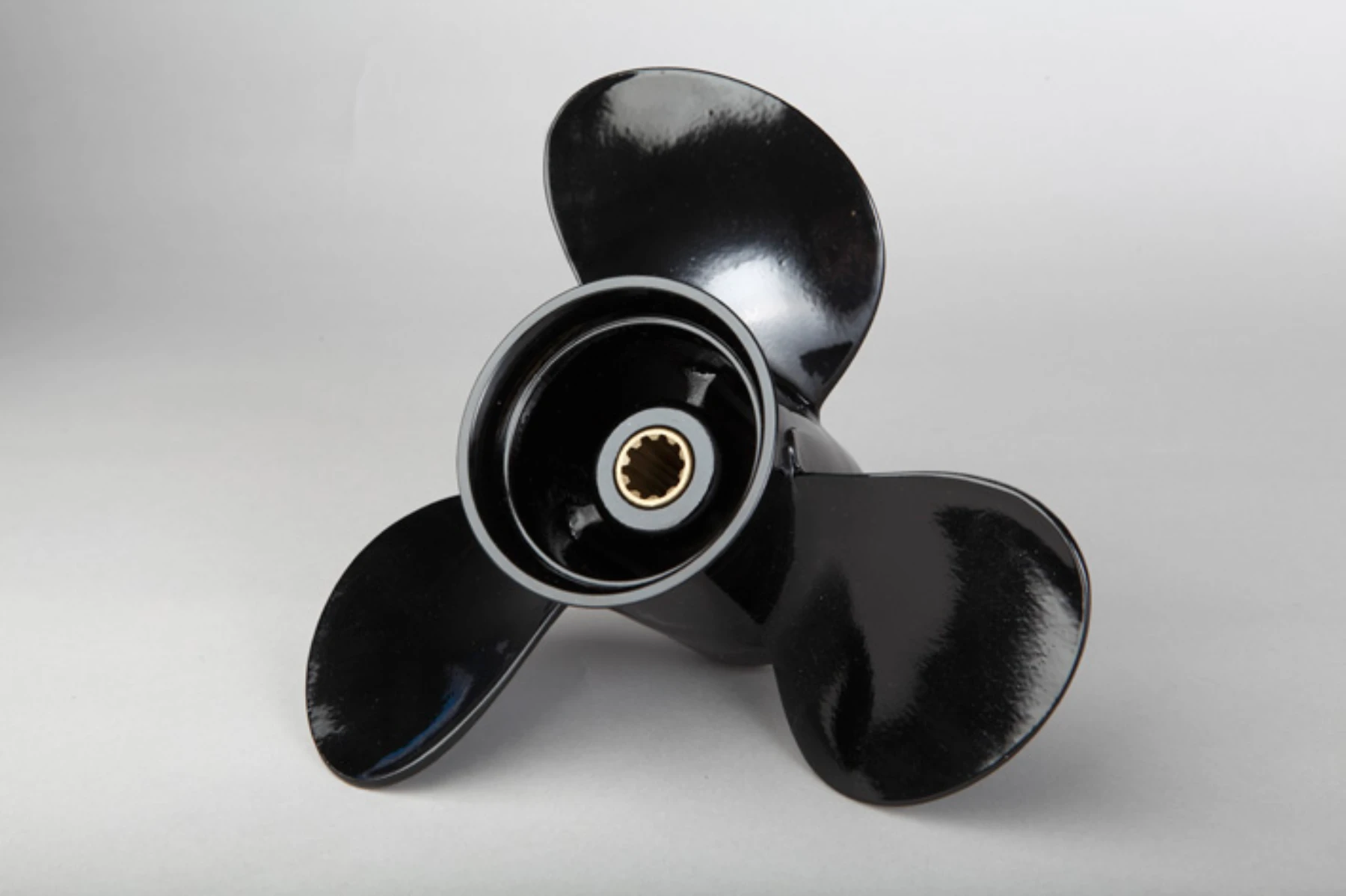 3-bl båtpropeller för Honda, stigning 13 tum - Bild 2
