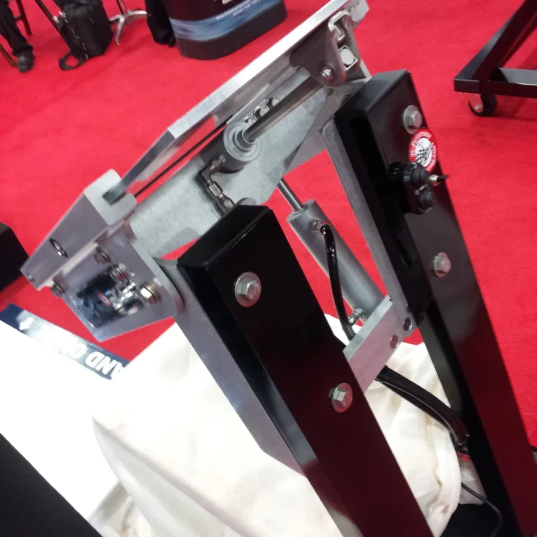 Bob´s Machine Tilt & Jack, kombinerad Trim&Tilt/Jackplate max 50hk/18Kg