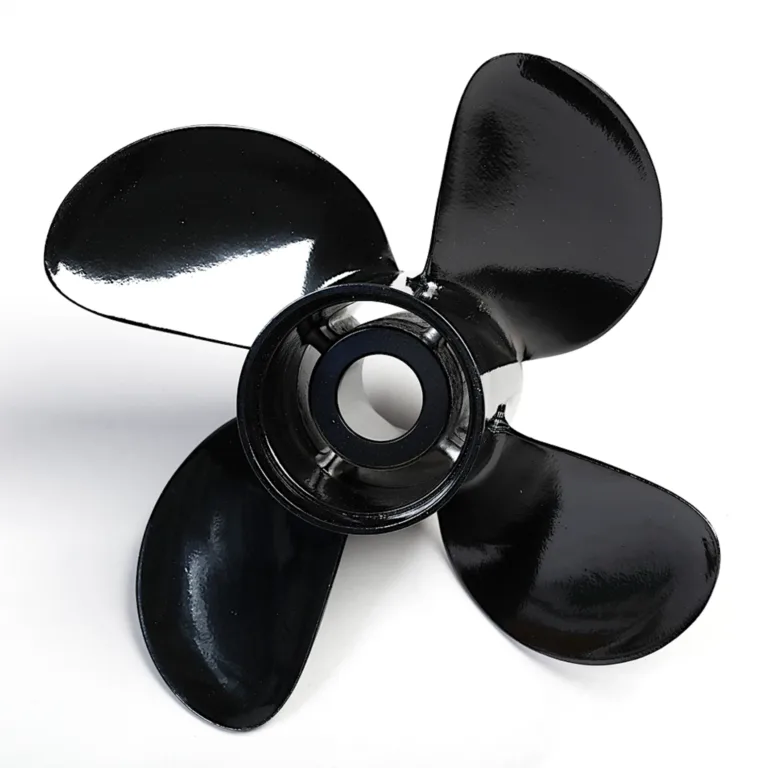 4-bl båtpropeller stigning 13 tum