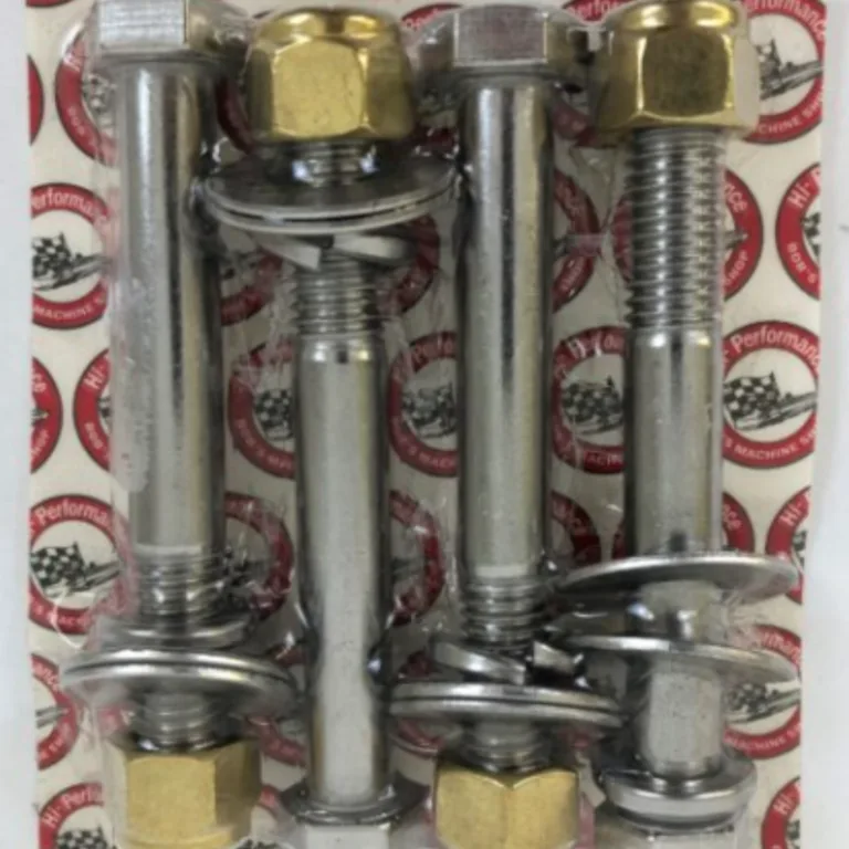 Bultsats, 4st långa bultar mellan motor och plate. 4tum