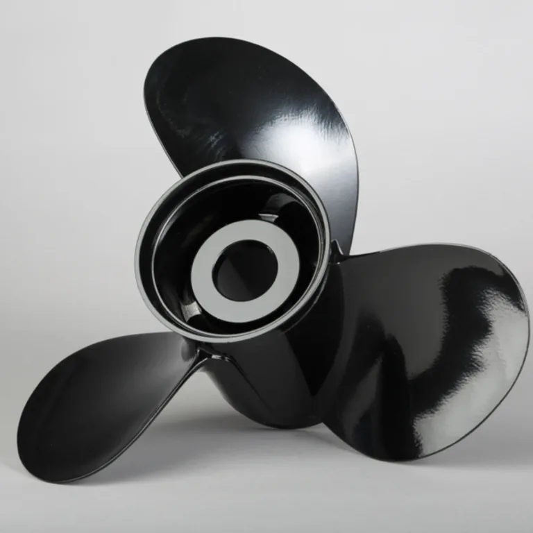 3-bl båtpropeller stigning 13 tum
