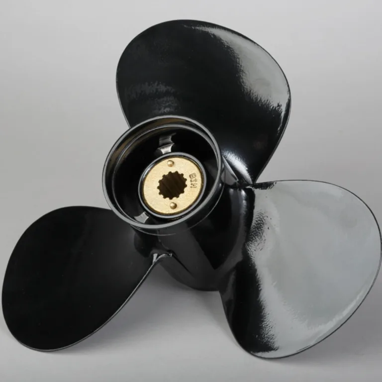 3-bl båtpropeller till Mercury stigning 10 tum